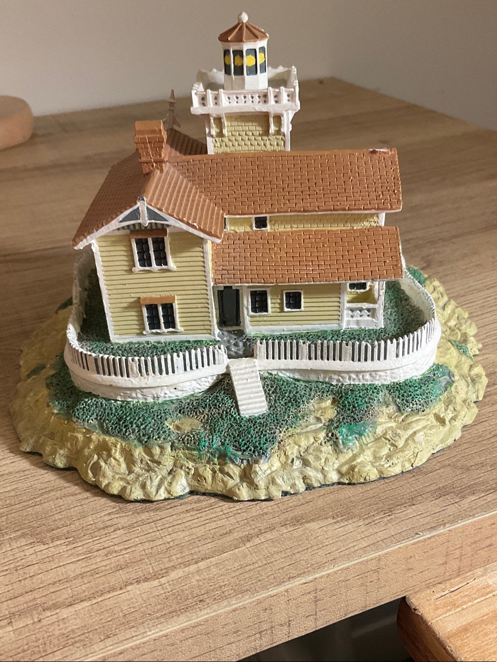 Danbury Mint Yellow Lighthouse Cottage Sculpture with Brown Roof